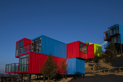 集装箱与木结构 现代住宅的环保与创意改造趋势